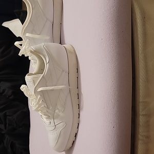 Men Reebok Tennis Shoes